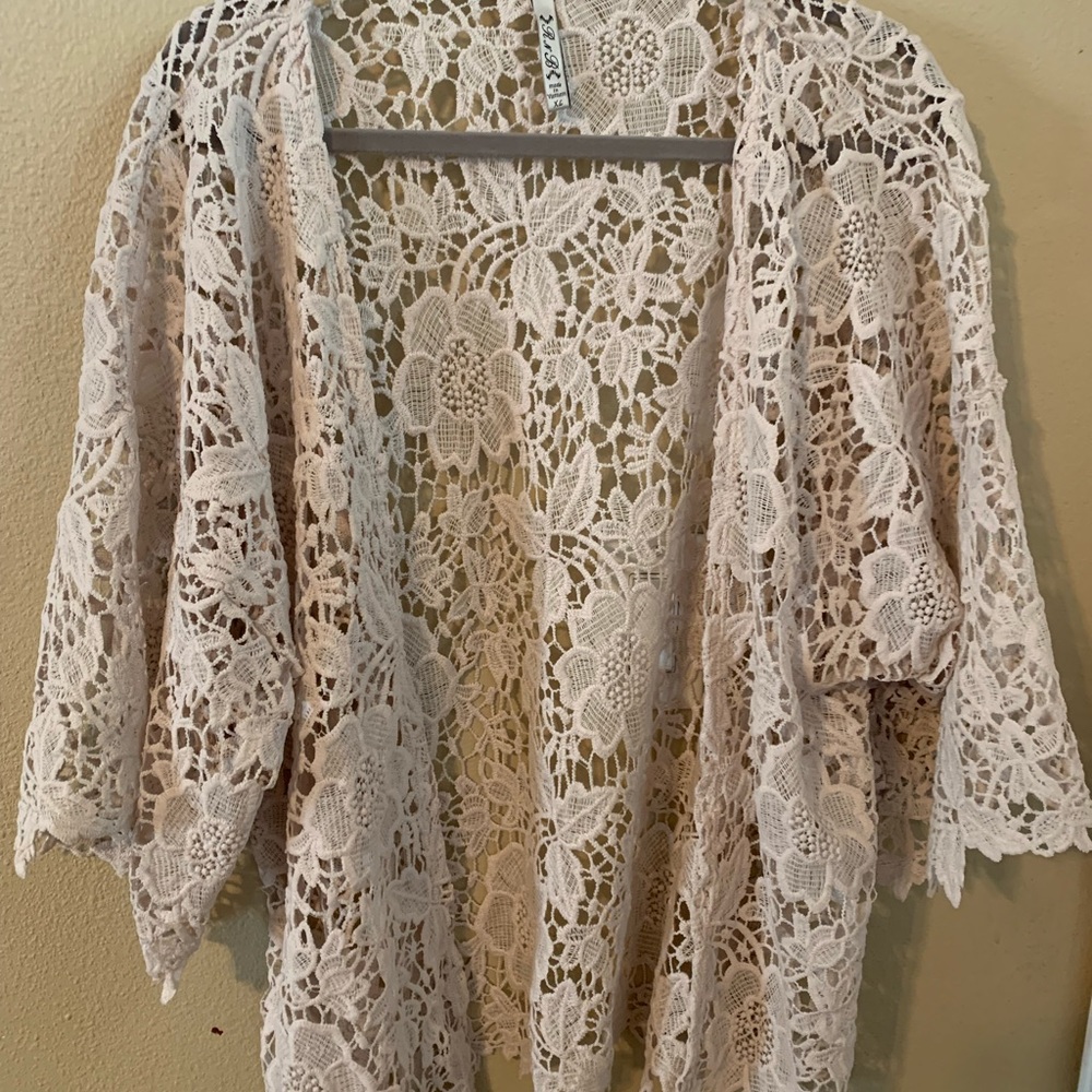 Women’s crochet cover up XL super cute!!!